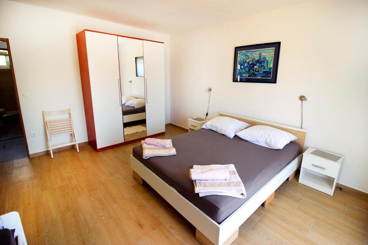 Appartamento The Peaceful Vacation Metajna Esterno foto