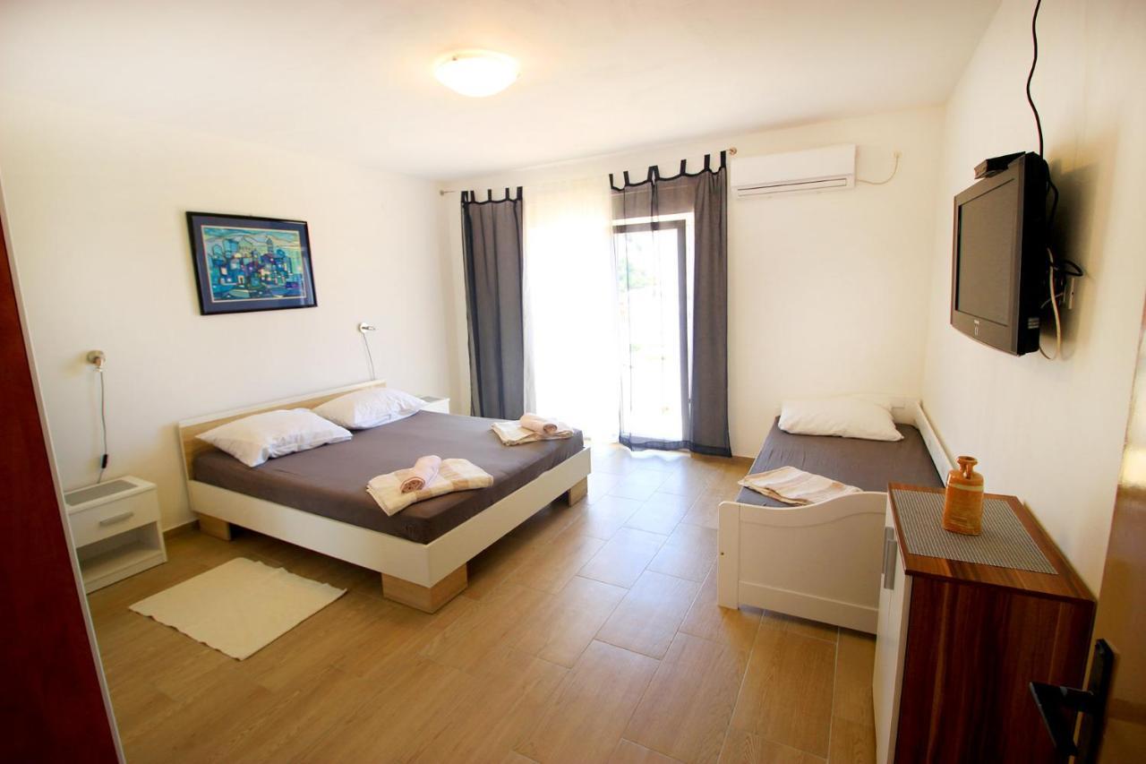 Appartamento The Peaceful Vacation Metajna Esterno foto