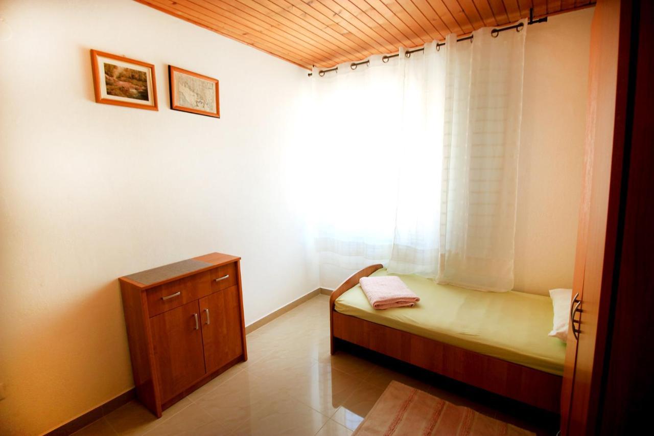 Appartamento The Peaceful Vacation Metajna Esterno foto